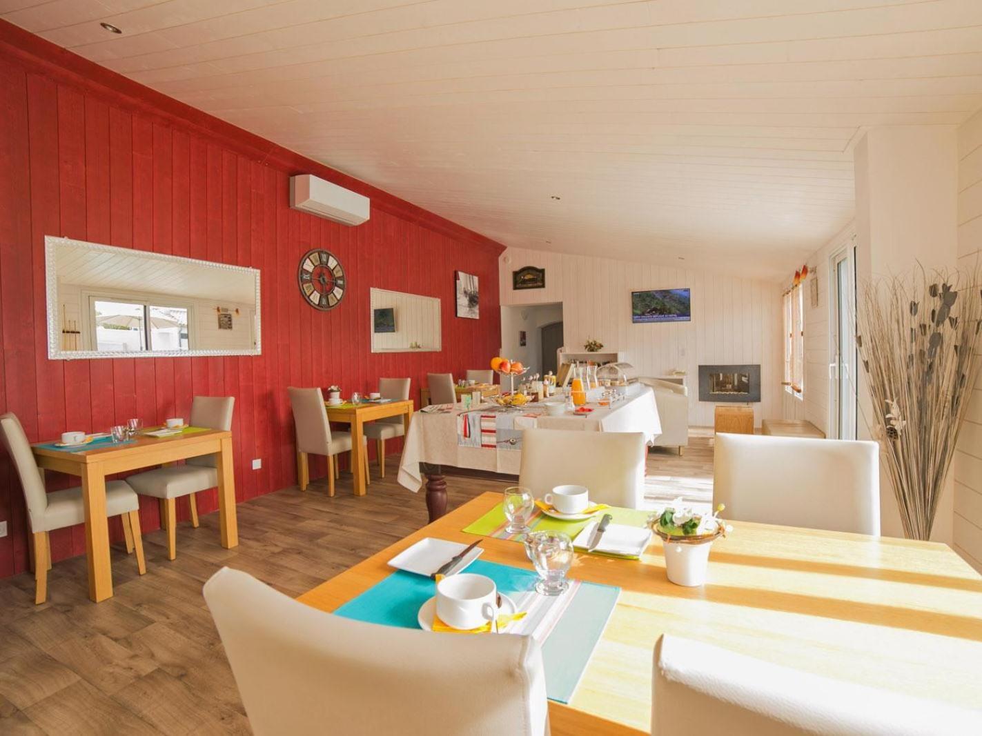 Locations De Vacances Le Clos Rhea 圣马丹德雷 客房 照片
