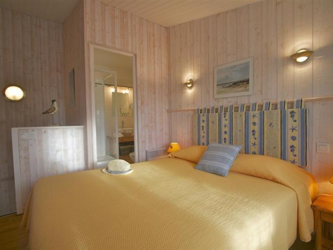 Locations De Vacances Le Clos Rhea 圣马丹德雷 客房 照片