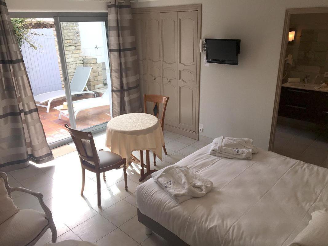 Locations De Vacances Le Clos Rhea 圣马丹德雷 客房 照片