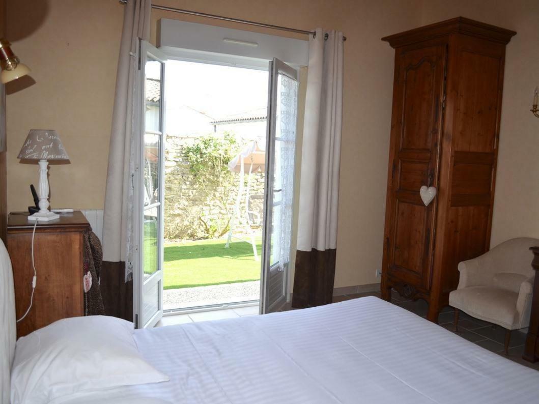 Locations De Vacances Le Clos Rhea 圣马丹德雷 客房 照片